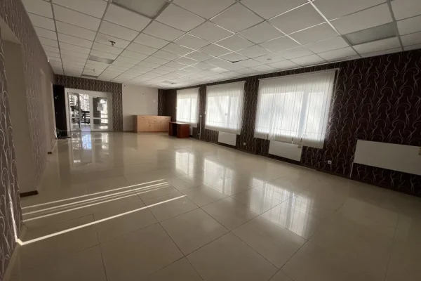 комерційна площа